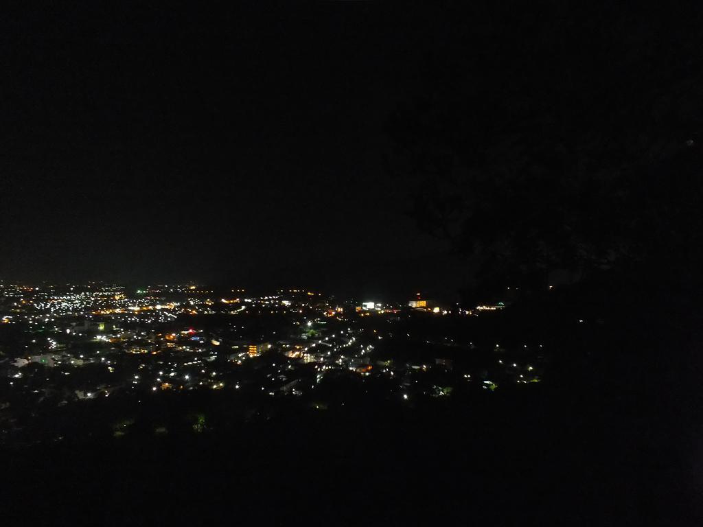Khao Rang Place Пхукет Екстер'єр фото